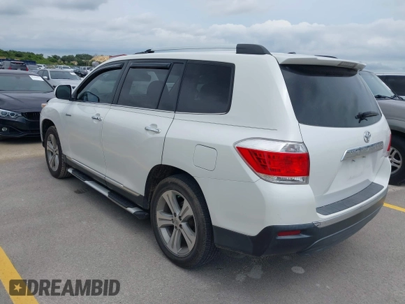 2011 Toyota Highlander Limited with VIN 5TDYK3EH6BS048213, listed as a IAAI auction lot 42454713 with 228,094 mi miles and . Bid and sale history available at DreamBid. Image 3.