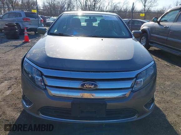 2010 Ford Fusion Hybrid z VIN 3FADP0L35AR423330, wystawiony jako IAAI lot #41972619 z przebiegiem 154 026 mil mil oraz . Historia ofert i sprzedaży dostępna na DreamBid. Obrazek 12.