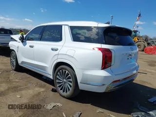 2024 Hyundai Palisade Calligraphy z VIN KM8R7DGE1RU760287, wystawiony jako IAAI lot #41901721 z przebiegiem 26 359 mil mil oraz . Historia ofert i sprzedaży dostępna na DreamBid. Obrazek 3.