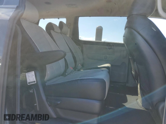 2019 Kia Sedona EX with VIN KNDMB5C15K6557130, listed as a Copart auction lot 46328325 with 83,076 mi miles and Salvage Title. Bid and sale history available at DreamBid. Image 11.