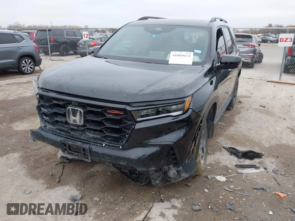 2023 Honda Pilot TrailSport with VIN 5FNYG1H63PB051646, listed as a IAAI auction lot 41069614 with 28,730 mi miles. Bid and sale history available at carsss.com. Image 17.