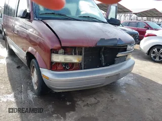 1999 Chevrolet Astro with VIN 1GNEL19W5XB102247, listed as a IAAI auction lot 41598483 with 184,041 mi miles. Bid and sale history available at carsss.com. Image 6.