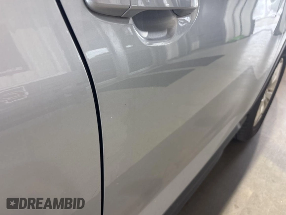 2023 Subaru Ascent Premium z VIN 4S4WMAAD2P3401303, wystawiony jako IAAI lot #42836533 z przebiegiem 30 589 mil mil oraz . Historia ofert i sprzedaży dostępna na DreamBid. Obrazek 6.