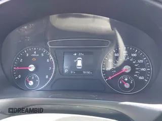 2019 Kia Sorento LX z VIN 5XYPG4A30KG510386, wystawiony jako IAAI lot #42425902 z przebiegiem 78 192 mil mil oraz . Historia ofert i sprzedaży dostępna na DreamBid. Obrazek 7.