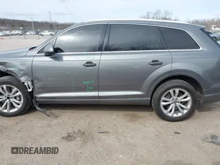 2017 Audi Q7 Premium Plus with VIN WA1LAAF76HD042448, listed as a IAAI auction lot 42030033 with 97,540 mi miles. Bid and sale history available at carsss.com. Image 14.