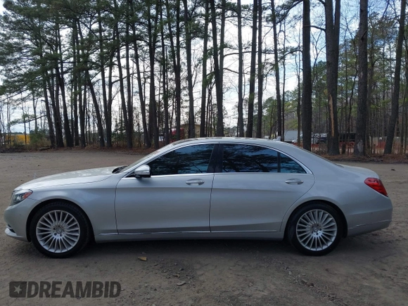 2015 Mercedes-Benz S-Class S 550 with VIN WDDUG8CBXFA151686, listed as a IAAI auction lot 41770180 with 132,516 mi miles. Bid and sale history available at carsss.com. Image 14.