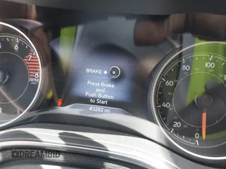 2020 Jeep Cherokee Limited z VIN 1C4PJMDX5LD617675, wystawiony jako IAAI lot #42109150 z przebiegiem 43 282 mil mil oraz . Historia ofert i sprzedaży dostępna na DreamBid. Obrazek 7.
