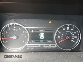 2022 Kia Sorento LX z VIN 5XYRG4LC0NG152717, wystawiony jako Copart lot #55238715 z przebiegiem 78 435 mil mil oraz Szkoda całkowita • Salvage title. Historia ofert i sprzedaży dostępna na DreamBid. Obrazek 9.