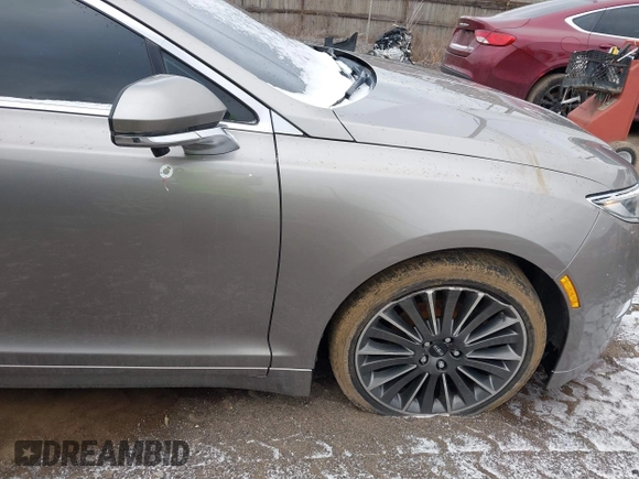 2015 Lincoln MKZ Hybrid with VIN 3LN6L2LUXFR625229, listed as a IAAI auction lot 41723225 with 107,171 mi miles. Bid and sale history available at carsss.com. Image 6.