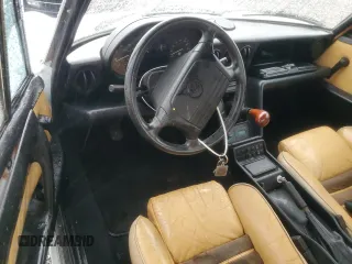 1991 Alfa Romeo Spider z VIN ZARBB32G8M6005213, wystawiony jako Copart lot #74077224 z przebiegiem Nie podano mil oraz Nie do naprawy. Historia ofert i sprzedaży dostępna na DreamBid. Obrazek 8.