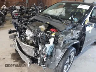 2020 Jeep Compass Limited with VIN 3C4NJDCB5LT235556, listed as a IAAI auction lot 40878726 with 30,590 mi miles and . Bid and sale history available at carsss.com. Image 6.