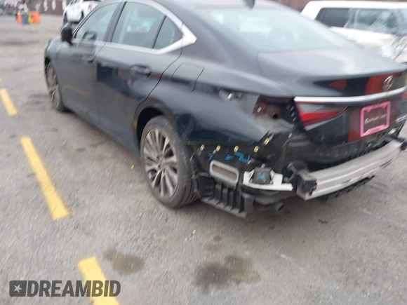 2020 Lexus ES with VIN 58ADZ1B18LU070415, listed as a IAAI auction lot 42074563 with 45,811 mi miles. Bid and sale history available at carsss.com. Image 3.