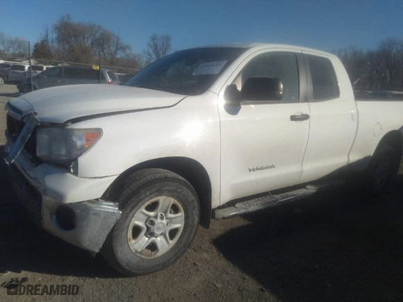 2012 Toyota Tundra 4WD Truck with VIN 5TFUM5F19CX033108, listed as a IAAI auction lot 41348193 with NaN miles. Bid and sale history available at carsss.com. Image 2.