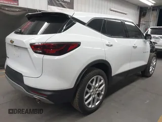 2023 Chevrolet Blazer LT z VIN 3GNKBCR47PS145492, wystawiony jako IAAI lot #42190230 z przebiegiem 41 918 mil mil oraz . Historia ofert i sprzedaży dostępna na DreamBid. Obrazek 4.