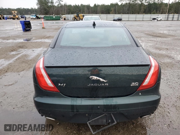 2017 Jaguar XJ z VIN SAJWJ1CD8H8W06740, wystawiony jako Copart lot #86709124 z przebiegiem Nie podano mil oraz Szkoda całkowita • Salvage title. Historia ofert i sprzedaży dostępna na DreamBid. Obrazek 6.