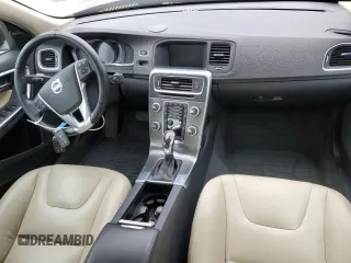 2016 Volvo S60 T5 Drive-E Premier z VIN YV126MFK5G2412365, wystawiony jako Copart lot #51577155 z przebiegiem 59 319 mil mil oraz Szkoda całkowita • Salvage title. Historia ofert i sprzedaży dostępna na DreamBid. Obrazek 8.