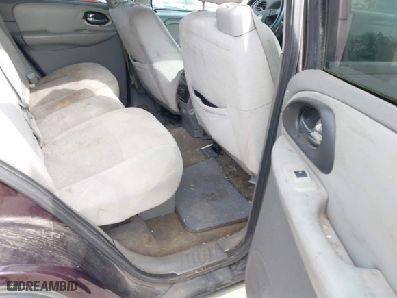 2008 Chevrolet TrailBlazer LT w/1LT with VIN 1GNDS13S482137559, listed as a IAAI auction lot 41756243 with 1 mi miles. Bid and sale history available at carsss.com. Image 8.