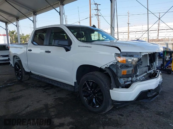 2022 Chevrolet Silverado 1500 Custom with VIN 3GCPDBEK5NG562651, listed as a IAAI auction lot 41539993 with 28,952 mi miles. Bid and sale history available at carsss.com. Image 1.