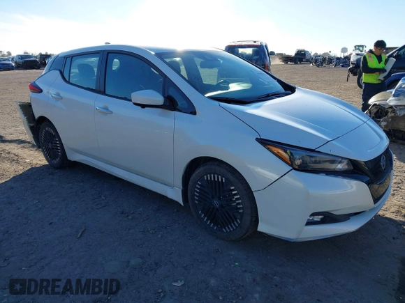 2023 Nissan LEAF SV Plus z VIN 1N4CZ1CV4PC558920, wystawiony jako IAAI lot #41332755 z przebiegiem 15 893 mil mil oraz . Historia ofert i sprzedaży dostępna na DreamBid. Obrazek 1.