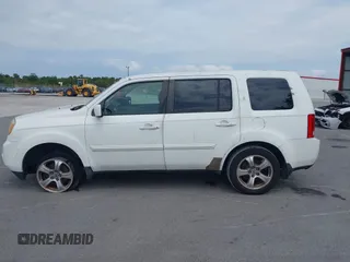 2013 Honda Pilot EX-L with VIN 5FNYF3H55DB013160, listed as a IAAI auction lot 42093991 with 235,443 mi miles. Bid and sale history available at carsss.com. Image 14.