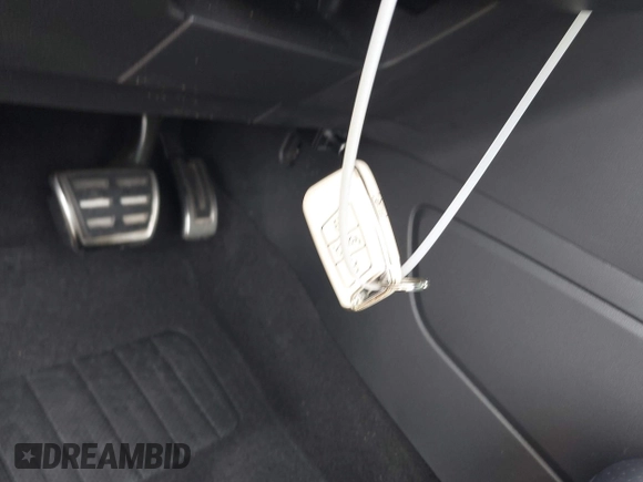2021 Volkswagen Atlas SE with VIN 1V2PE2CA2MC207444, listed as a IAAI auction lot 42268653 with 70,202 mi miles and . Bid and sale history available at DreamBid. Image 11.