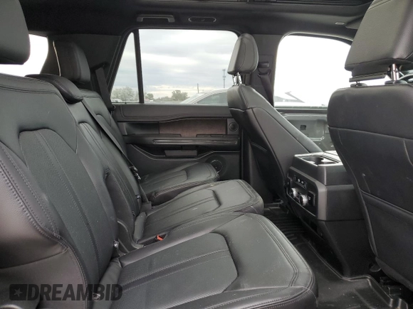 2021 Ford Expedition Limited z VIN 1FMJU1KT2MEA72957, wystawiony jako Copart lot #88918675 z przebiegiem 30 654 mil mil oraz Szkoda całkowita • Salvage title. Historia ofert i sprzedaży dostępna na DreamBid. Obrazek 11.