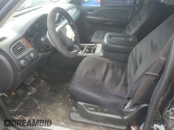 2007 Chevrolet Suburban LTZ with VIN 3GNFK16Y97G308434, listed as a Copart auction lot 77672724 with 295,937 mi miles and Salvage Title. Bid and sale history available at DreamBid. Image 7.