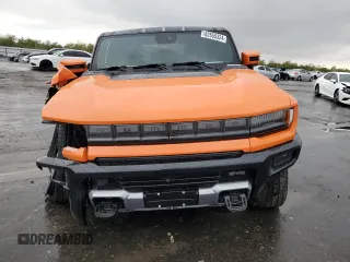 2024 GMC Hummer EV 3X with VIN 1GKB0RDC6RU107095, listed as a Copart auction lot 82655324 with 6,013 mi miles and Salvage Title. Bid and sale history available at carsss.com. Image 5.