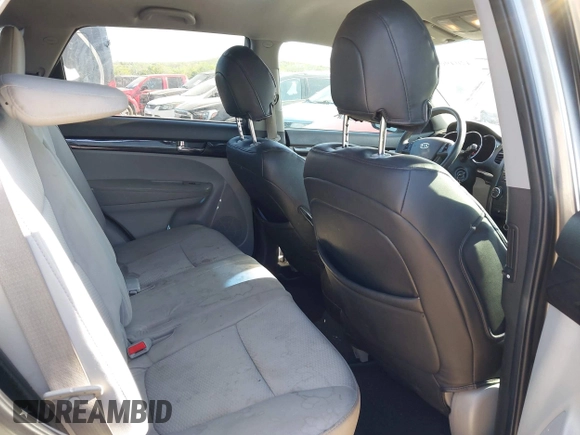 2011 Kia Sorento LX with VIN 5XYKT4A13BG159218, listed as a IAAI auction lot 42049629 with 155,675 mi miles. Bid and sale history available at carsss.com. Image 8.