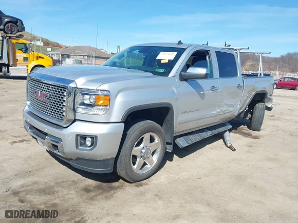 2015 GMC Sierra 2500HD Denali with VIN 1GT120EG3FF135791, listed as a IAAI auction lot 41854102 with 93,186 mi miles. Bid and sale history available at carsss.com. Image 22.