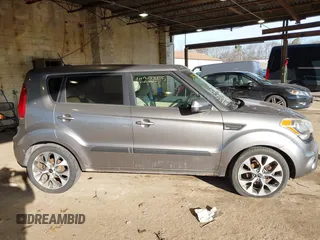 2013 Kia Soul ! with VIN KNDJT2A69D7558243, listed as a IAAI auction lot 41730873 with 192,503 mi miles. Bid and sale history available at carsss.com. Image 13.