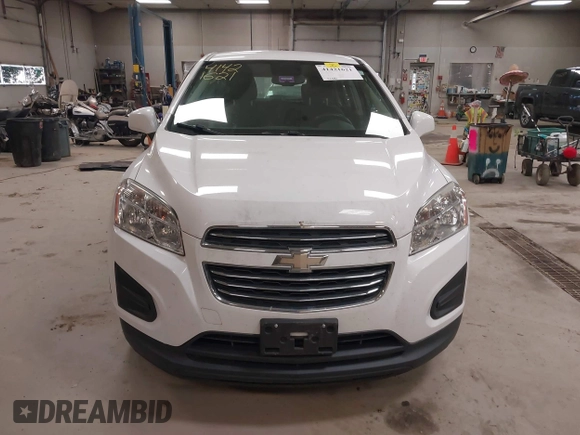 2016 Chevrolet Trax LS with VIN 3GNCJNSB2GL279607, listed as a IAAI auction lot 41421621 with 51,581 mi miles. Bid and sale history available at carsss.com. Image 12.