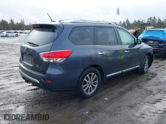 2013 Nissan Pathfinder SV with VIN 5N1AR2MM2DC614471, listed as a IAAI auction lot 41740633 with 224,796 mi miles. Bid and sale history available at carsss.com. Image 4.
