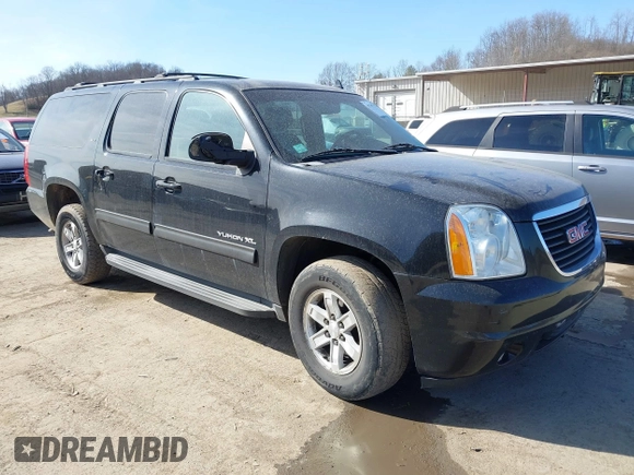 2014 GMC Yukon XL SLT with VIN 1GKS2KE79ER238831, listed as a IAAI auction lot 41767472 with 284,596 mi miles. Bid and sale history available at carsss.com. Image 1.