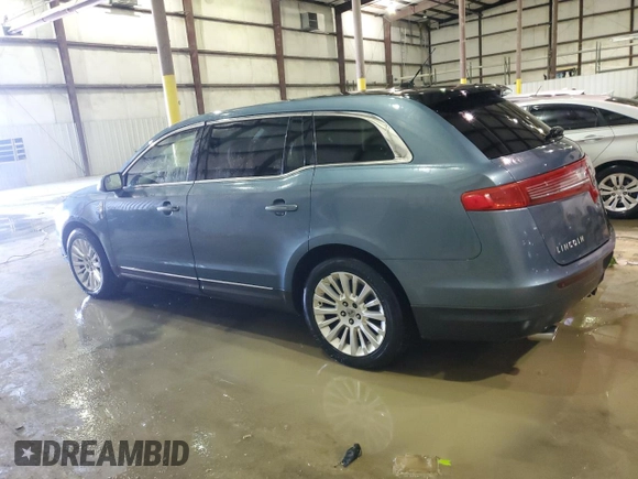 2010 Lincoln MKT with VIN 2LMHJ5AR0ABJ14476, listed as a Copart auction lot 46094855 with Not Provided miles and Non Repairable. Bid and sale history available at DreamBid. Image 2.