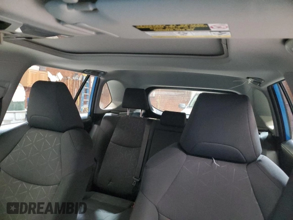 2019 Toyota RAV4 XLE with VIN JTMP1RFV3KJ013180, listed as a Copart auction lot 52888135 with 91,734 mi miles and Salvage Title. Bid and sale history available at carsss.com. Image 10.