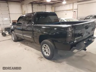 2006 Chevrolet Silverado 1500 LT1 with VIN 2GCEC13T461190598, listed as a IAAI auction lot 41521172 with 223,110 mi miles. Bid and sale history available at carsss.com. Image 3.