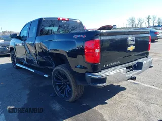 2015 Chevrolet Silverado 1500 LT with VIN 1GCVKREC5FZ236235, listed as a IAAI auction lot 41936044 with 121,358 mi miles and . Bid and sale history available at DreamBid. Image 3.