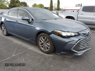 2019 Toyota Avalon XLE with VIN 4T1BZ1FB3KU033885, listed as a IAAI auction lot 41774796 with 77,835 mi miles. Bid and sale history available at carsss.com. Image 1.