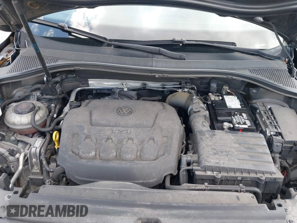 2018 Volkswagen Tiguan SEL with VIN 3VV3B7AX9JM178291, listed as a IAAI auction lot 42033485 with 65,641 mi miles and . Bid and sale history available at DreamBid. Image 10.