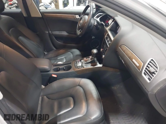 2016 Audi A4 Premium Plus with VIN WAUFFAFL9GN015395, listed as a IAAI auction lot 41486222 with 35,809 mi miles. Bid and sale history available at carsss.com. Image 5.