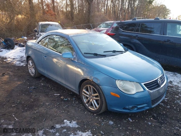 2008 Volkswagen Eos Lux with VIN WVWFA71F88V012298, listed as a IAAI auction lot 41425703 with NaN miles. Bid and sale history available at carsss.com. Image 1.