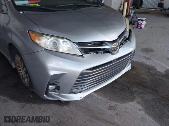 2018 Toyota Sienna XLE Auto Access Seat with VIN 5TDYZ3DC4JS904639, listed as a IAAI auction lot 41905251 with 179,989 mi miles. Bid and sale history available at carsss.com. Image 17.