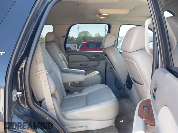 2007 GMC Yukon SLE with VIN 1GKFC13037R177798, listed as a IAAI auction lot 42031747 with 222,204 mi miles and . Bid and sale history available at DreamBid. Image 8.