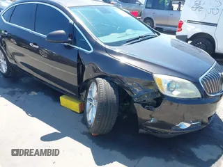 2013 Buick Verano z VIN 1G4PP5SK3D4207384, wystawiony jako IAAI lot #41998231 z przebiegiem 101 516 mil mil oraz . Historia ofert i sprzedaży dostępna na DreamBid. Obrazek 6.