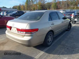 2004 Honda Accord LX с VIN 1HGCM56384A040487, выставлен на аукционе IAAI как лот 40834172 с пробегом 264 707 миль миль и . История ставок и продаж доступна на DreamBid. Изображение 4.