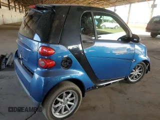 2008 Smart fortwo Pure z VIN WMEEJ31X38K172301, wystawiony jako Copart lot #44141765 z przebiegiem Nie podano mil oraz Szkody całkowita. Historia ofert i sprzedaży dostępna na DreamBid. Obrazek 3.