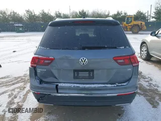 2018 Volkswagen Tiguan SEL Premium with VIN 3VV5B7AX9JM103745, listed as a IAAI auction lot 40993940 with 67,398 mi miles and . Bid and sale history available at DreamBid. Image 16.