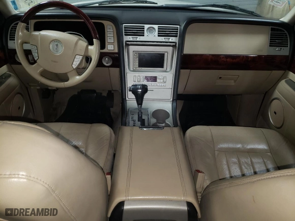 2005 Lincoln Navigator Luxury with VIN 5LMFU28545LJ24815, listed as a Copart auction lot 82611304 with 188,592 mi miles and Salvage Title. Bid and sale history available at carsss.com. Image 8.