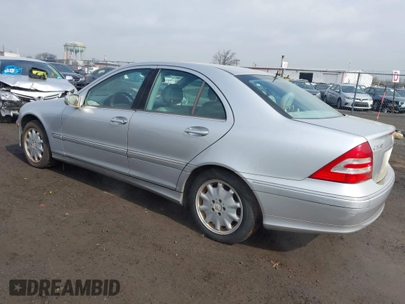 2005 Mercedes-Benz C 240 with VIN WDBRF81J85F682852, listed as a IAAI auction lot 41928945 with 106,981 mi miles and . Bid and sale history available at DreamBid. Image 1.